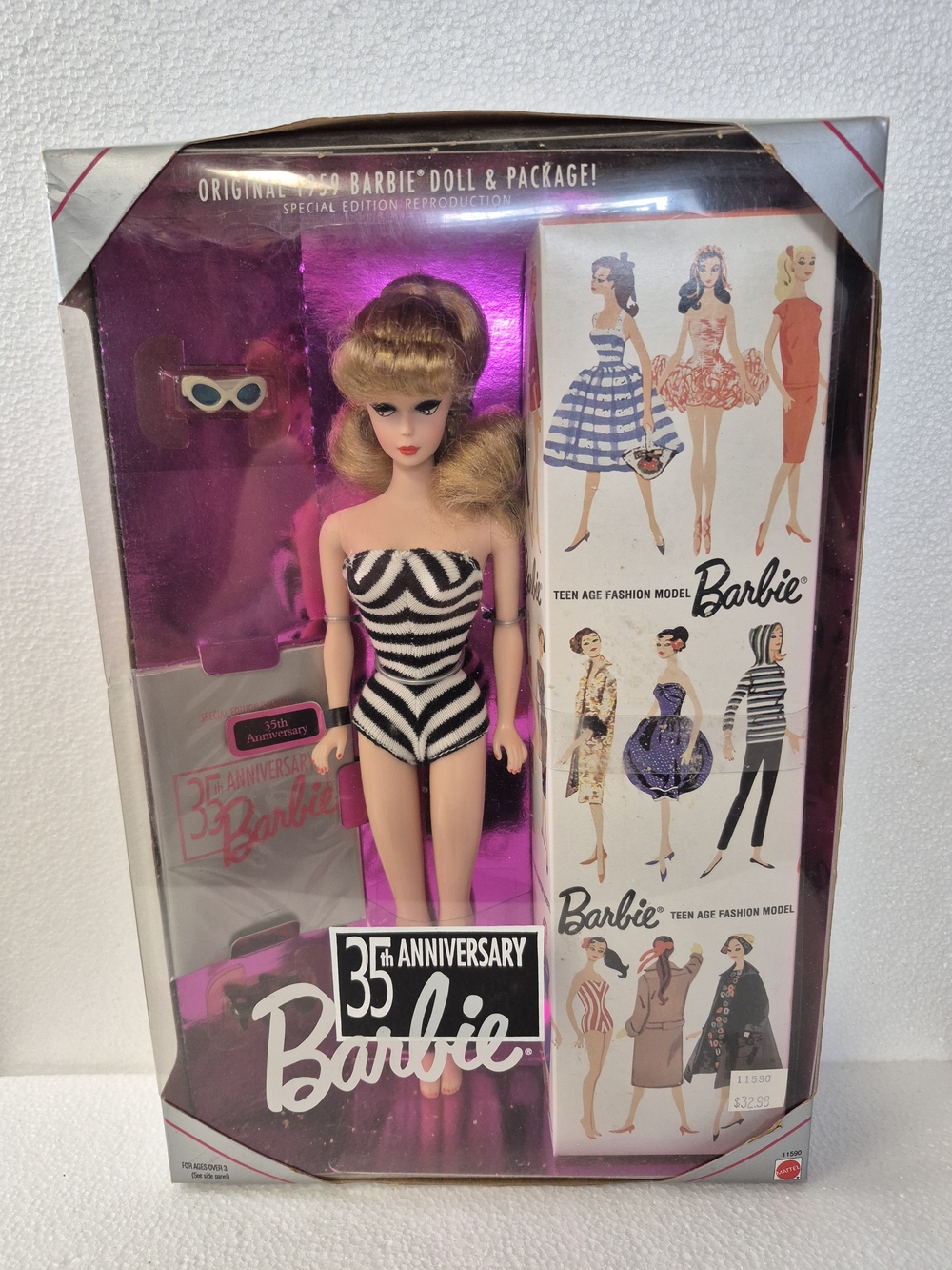 NRFB Barbie Doll 35 th Anniversary 1993. Repro from 1959